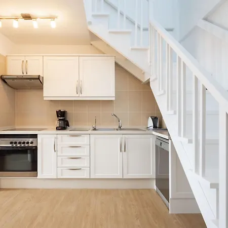 Exklusives Attic Mit Atemberaubendem Meerblick By Interhome Apartman