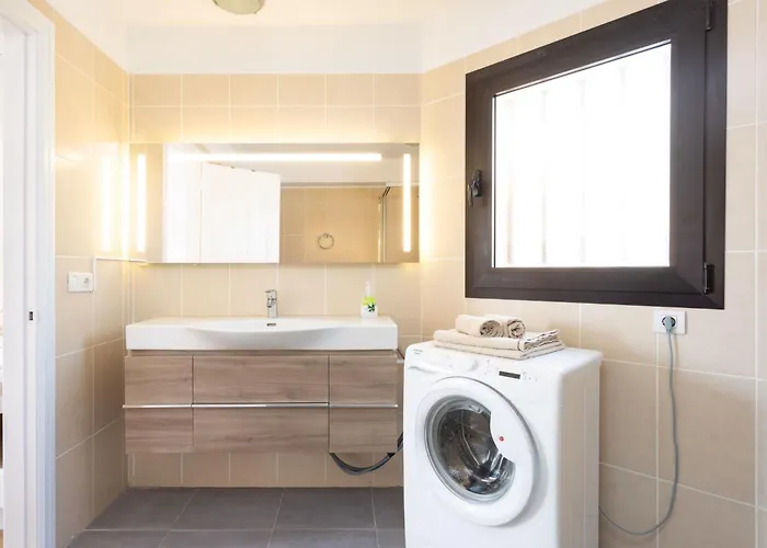 Apartman Exklusives Attic Mit Atemberaubendem Meerblick By Interhome