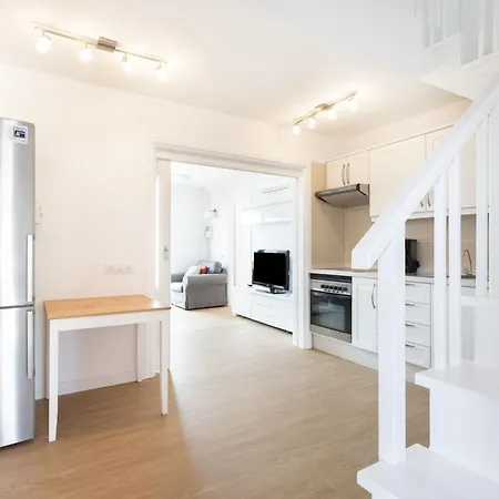 Exklusives Attic Mit Atemberaubendem Meerblick By Interhome