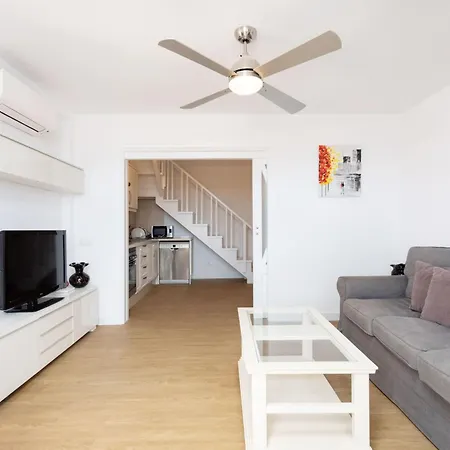 Exklusives Attic Mit Atemberaubendem Meerblick By Interhome